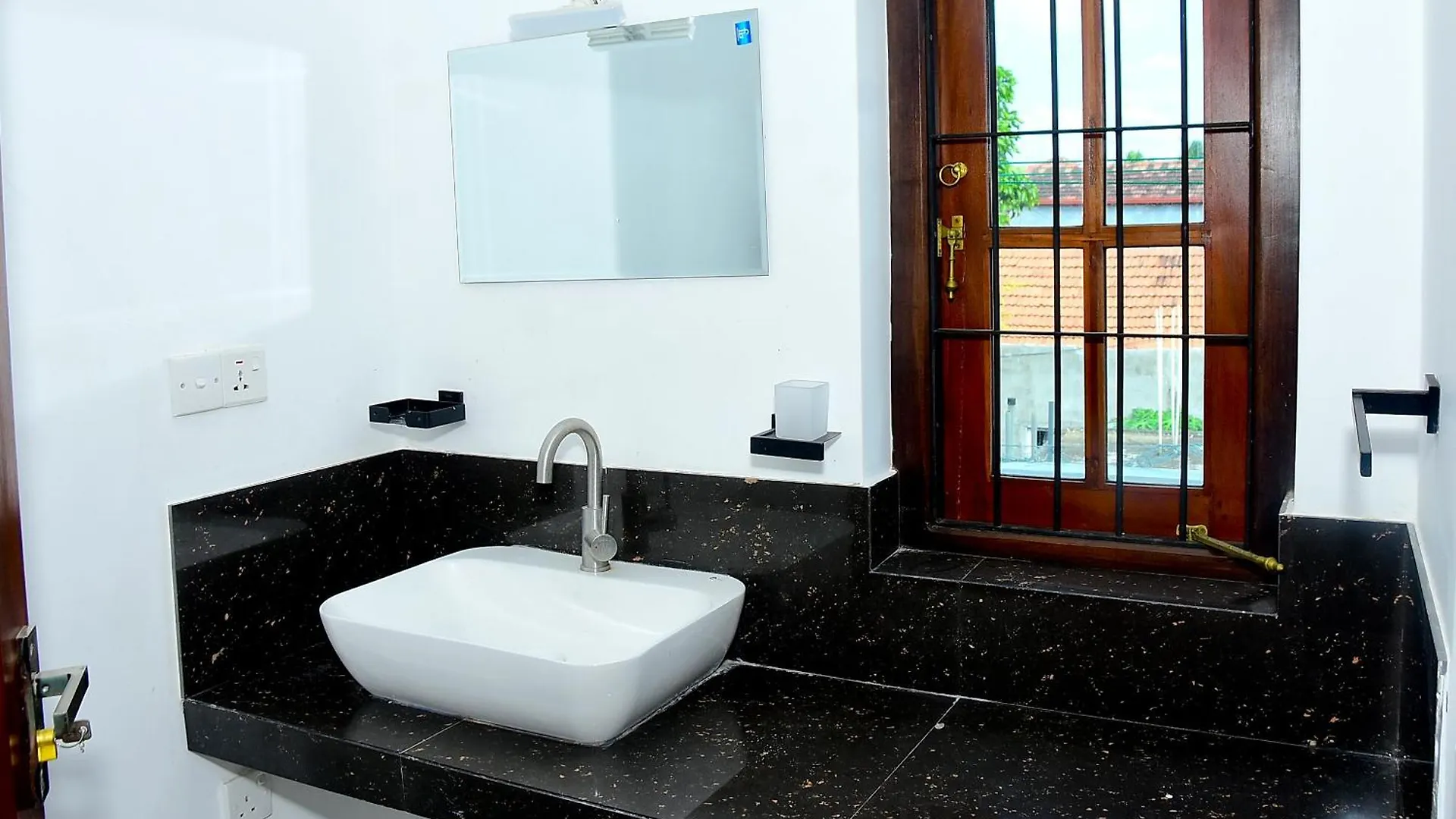 Silva'S Residence Negombo Guest house